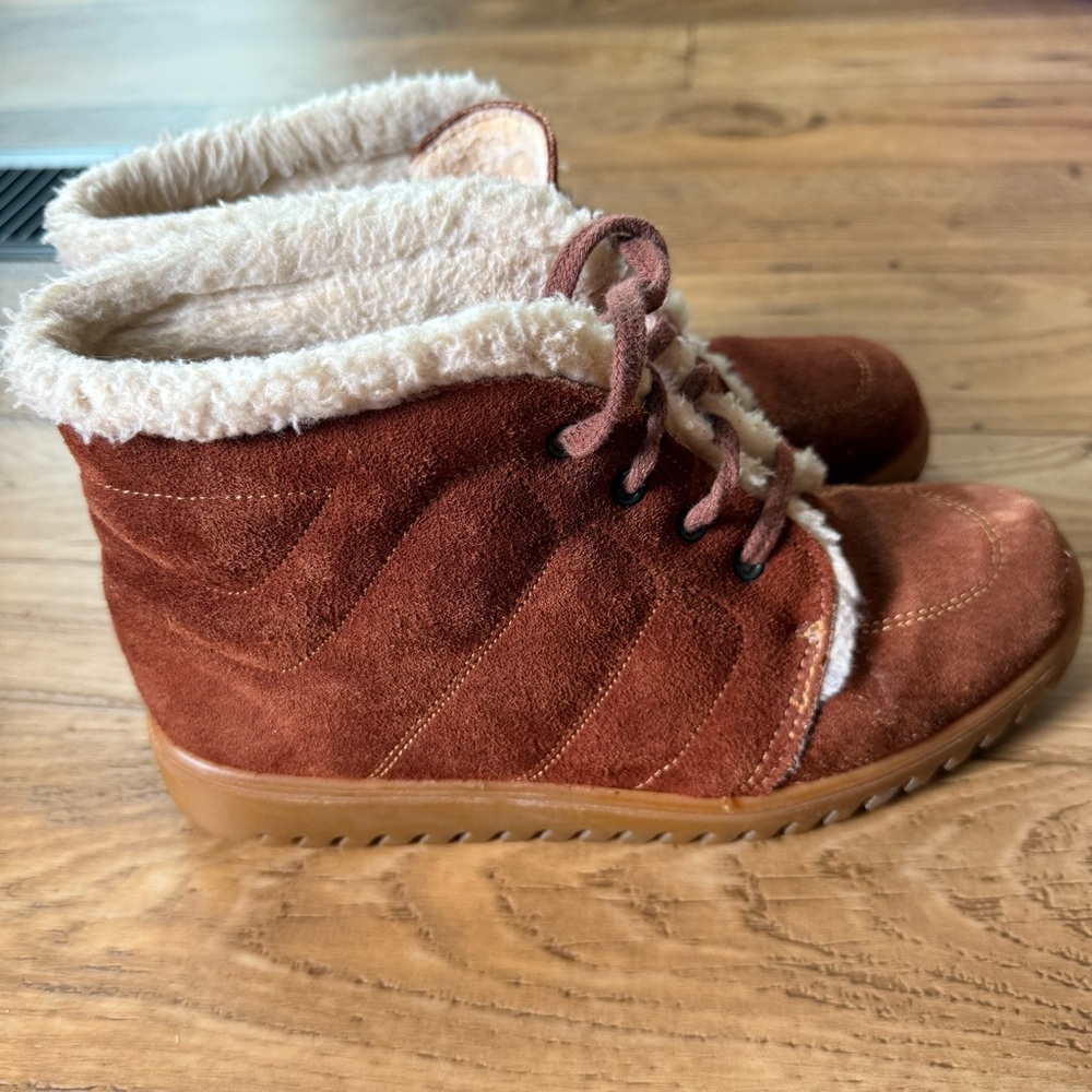 Vintage Woodbridge Suede Leather faux Cozy Brown women Boots with Fleece Lining
